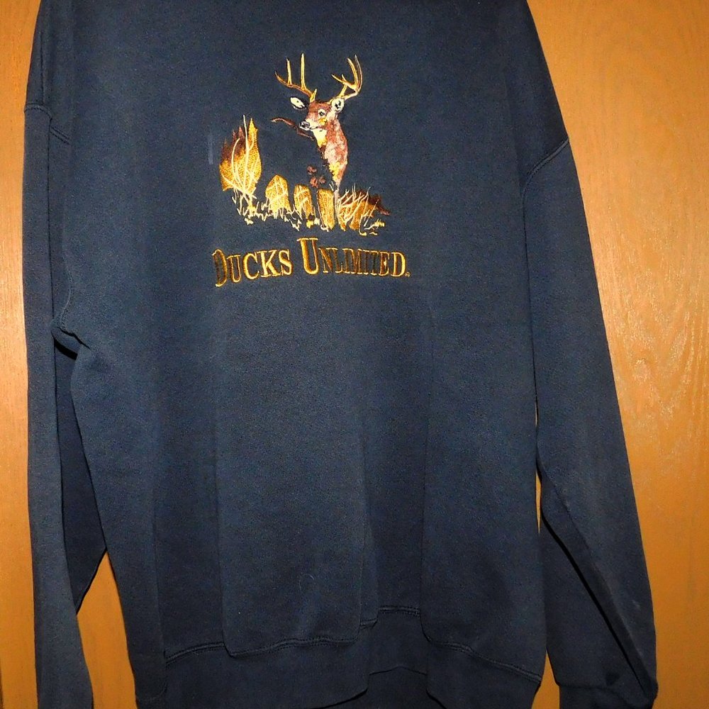 Ducks Unlimited Sweatshirt by Marathon Mens XL Black Embroidered Deer 1990s